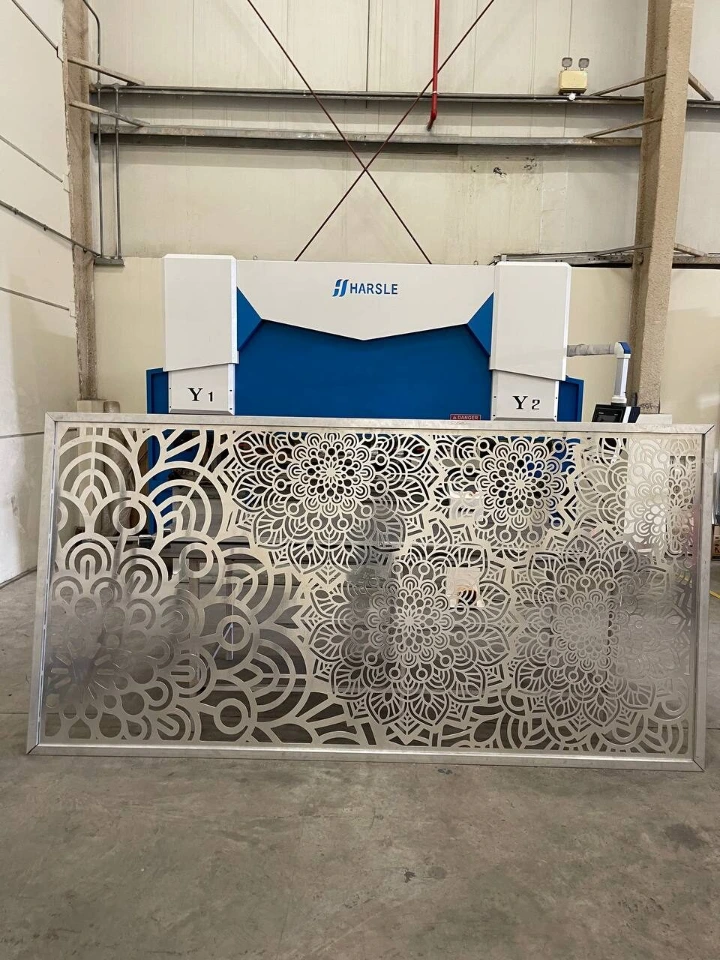 Screen partition laser cutting