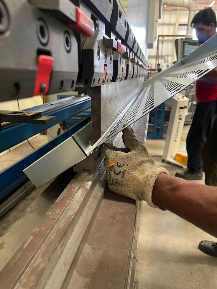 CNC precise bending